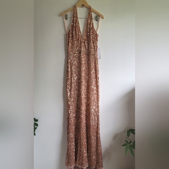 Mac Duggal, Sleeveless Halter- Neck Gown, Apricot, Size 8, NWT‎ - Picture 3 of 9